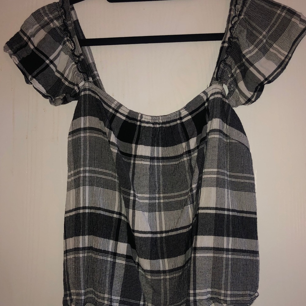 Black and white checkered top